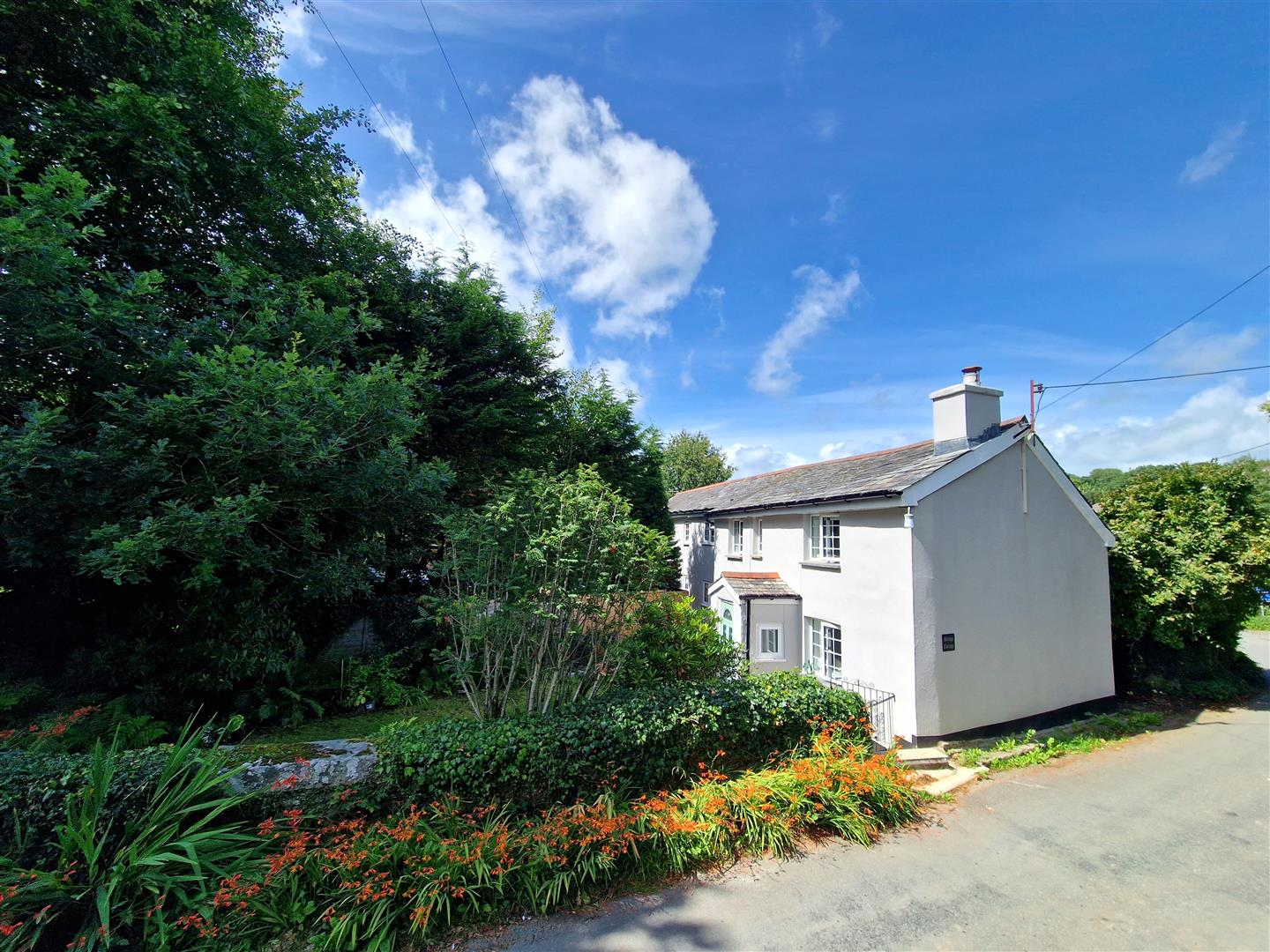 3 bedroom property for sale in Bathpool, Launceston Default £375,000